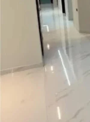 أرضية كونكريت إيبوكسي بمظهر صناعي أنيق